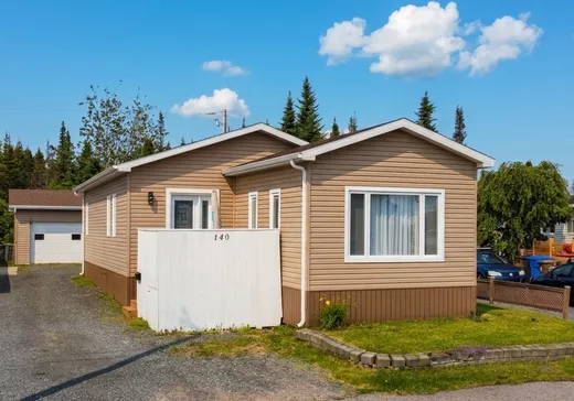 Maison à étages à vendre - 140 Rue des Chanterelles, Sept-Îles, G4S1T9