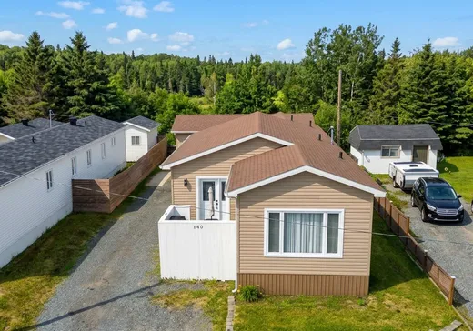 Maison à vendre - 140 Rue des Chanterelles, Sept-Îles, G4S 1T9