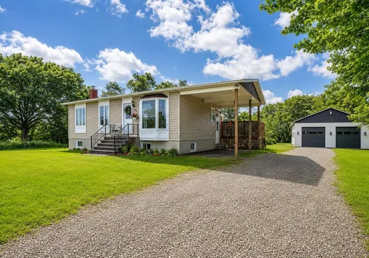 Fermette à vendre - 2510 Ch. de la Rivière-Rouge N., Lachute, J0V1X0