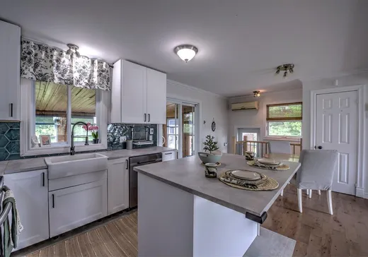 Fermette à vendre - 2510 Ch. de la Rivière-Rouge N., Lachute, J0V 1X0