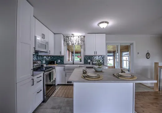 Fermette à vendre - 2510 Ch. de la Rivière-Rouge N., Lachute, J0V 1X0