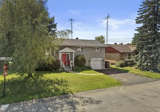 Maison à vendre - 230 Rue Mary, Lachute, J8H 2C6