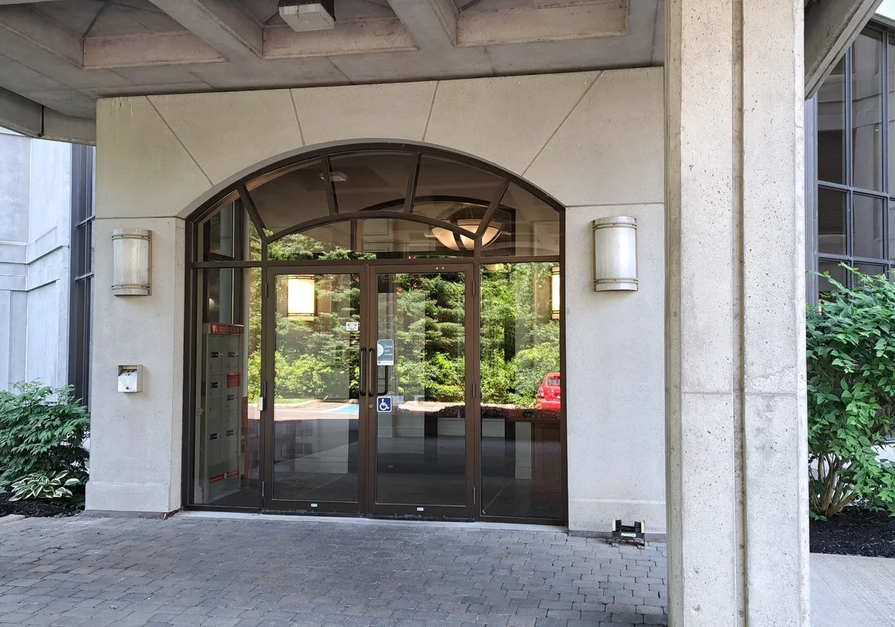 14 Rue des Jardins-Mérici, App. 104 — photo 2