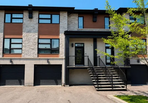 Maison à étages à vendre - 607 Rue Papineau, Boisbriand, J7G0A2