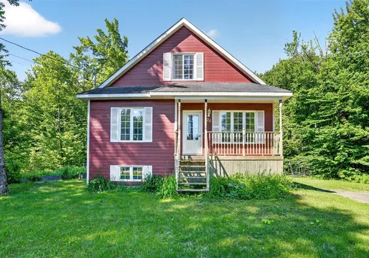 Un étage et demi à vendre - 325 Rue Robitaille, Saint-Colomban, J5K1Y6