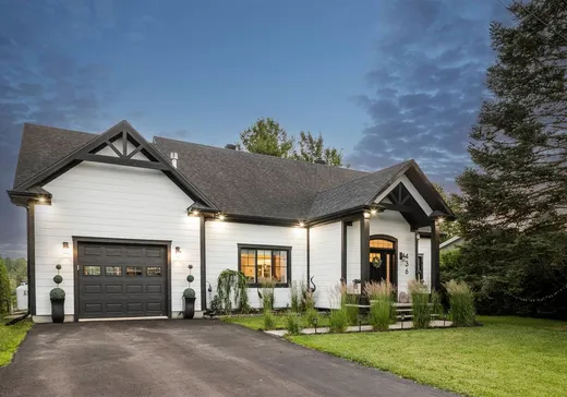 Bungalow à vendre - 436 Rue Bernard, Magog, J1X3W5