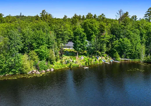 Maison à vendre - 1786 Ch. du Lac-Sir-John, Lachute, J8H 4M7