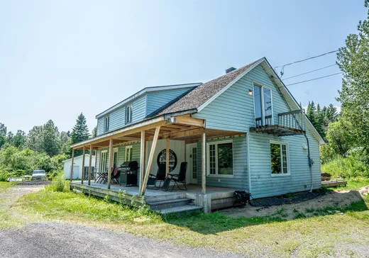 Maison à vendre - 8 Av. Duclos, St-Tite-Des-Caps, G0A 4J0