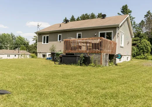 Maison à vendre - 300 Rue du Ruisseau, Lac-Mégantic, G0Y 1E0