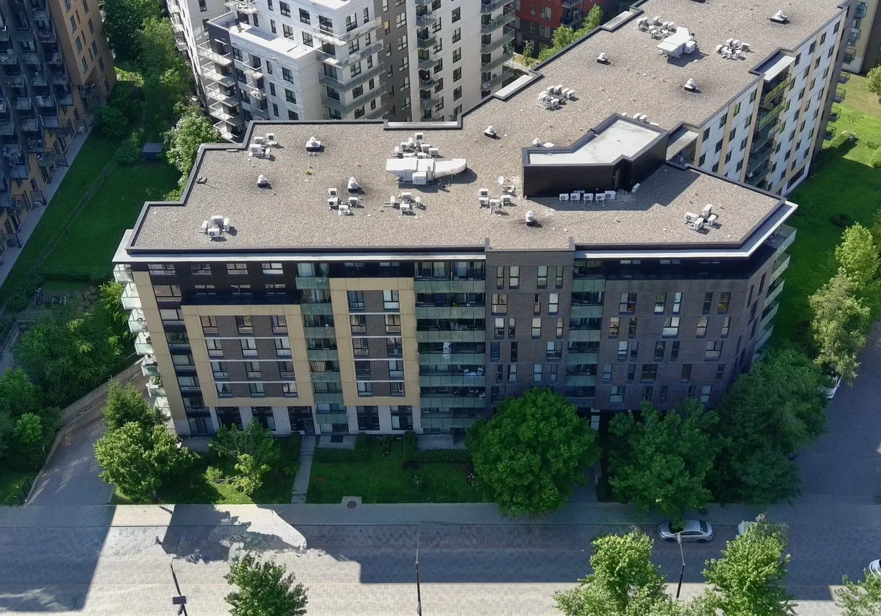 5025 Rue Paré — photo 2