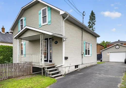Maison à étages à vendre - 115 16e Avenue, Drummondville, J2B3G9