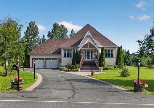Bungalow à vendre - 326 Rue Valiquette, Magog, J1X0W3