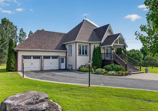 Maison à vendre - 326 Rue Valiquette, Magog, J1X 0W3