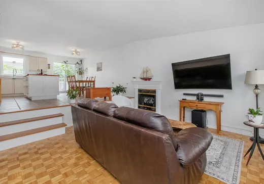 Maison à vendre - 6121 Rue Pageau, Laval (Auteuil), H7H 2W1