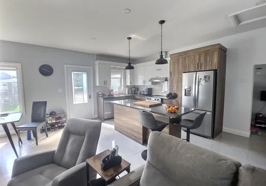 House for sale - 116 Rue St-Antoine, Amqui, G5J 3J8