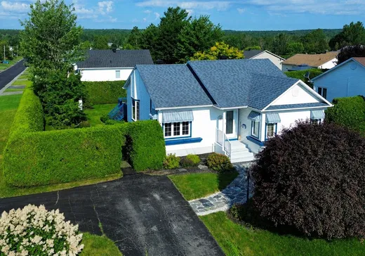 Bungalow à vendre - 233 Rue des Orioles, Sherbrooke, J1R0M8