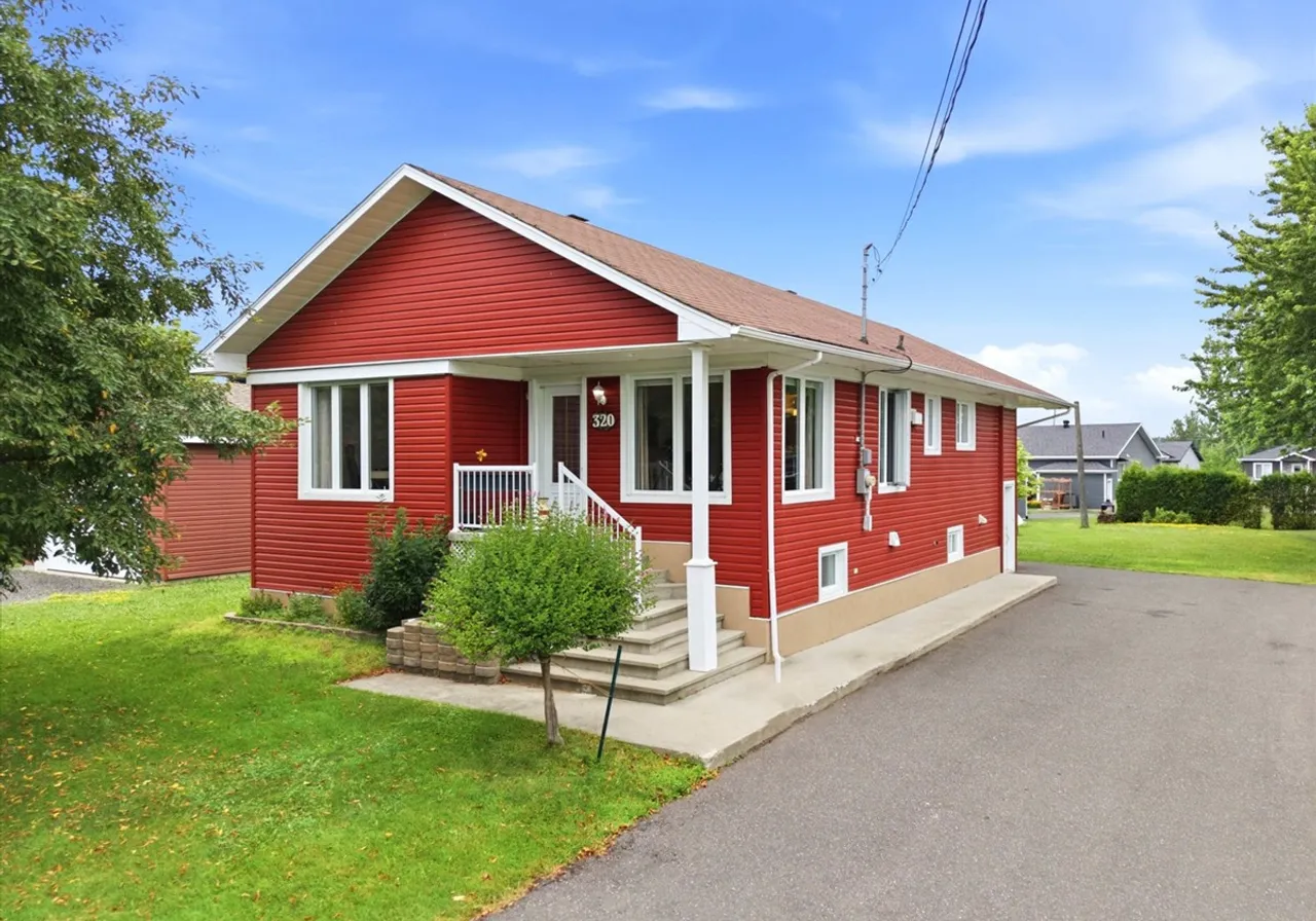 320 Boul. Patrick — photo 1