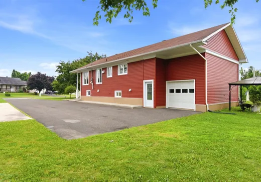 House for sale - 320 Boul. Patrick, Drummondville, J2E 1E4