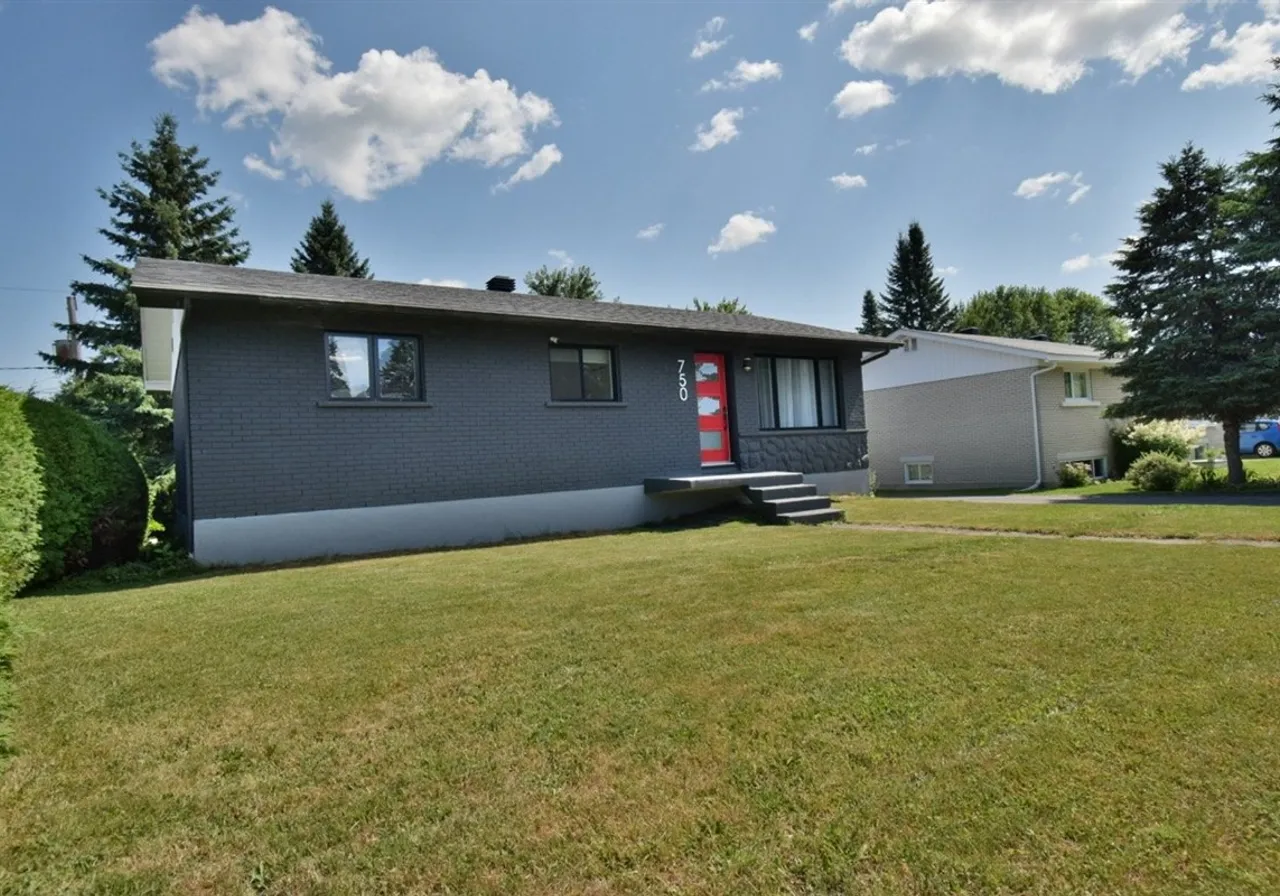 750 Rue Lambert — photo 2