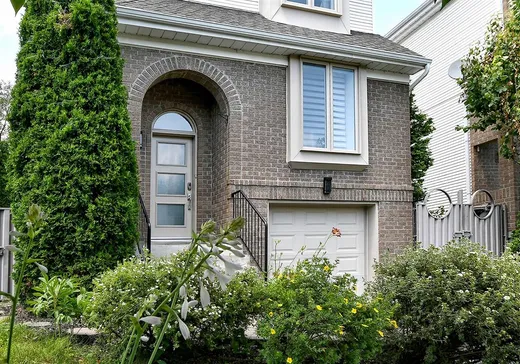 Maison à vendre - 8735 Rue Marie-Lefranc, Laval (Sainte-Dorothee), H7Y 2B3