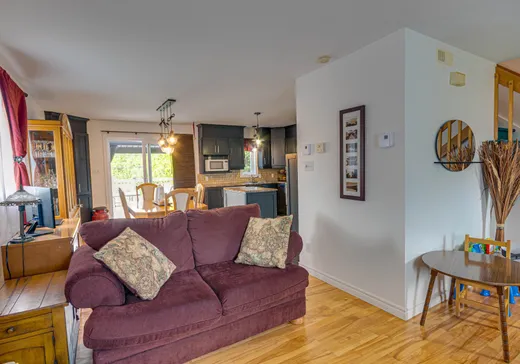 Maison à vendre - 293 37e Avenue, Saint-Zotique, J0P 1Z0