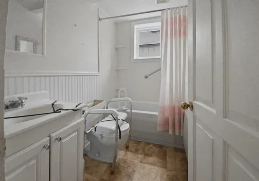 House for sale - 25 Rue St-Francois-Xavier, Oka, J0N 1E0