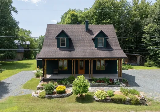 Maison à vendre - 64 Rue de la Clairière, St-Leonard-D'Aston, J0C 1M0