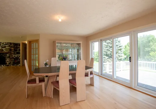 Maison à vendre - 8169 Ch. de Ste-Anne N., Sainte-Anne-de-la-Rochelle, J0E 2B0