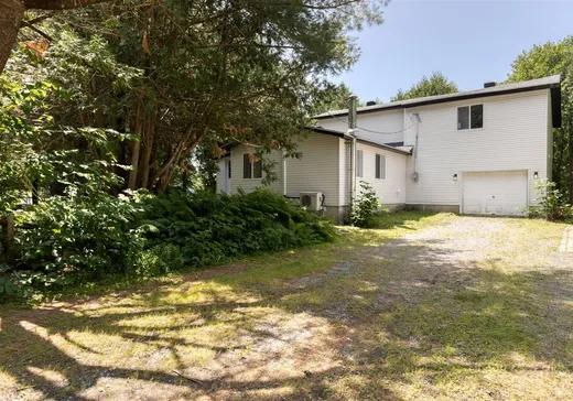 Maison à vendre - 5960 Ch. de la Presqu'île, Notre-Dame-des-Lourdes, J0K 1K0