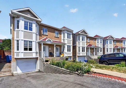 Maison à étages à vendre - 9685 Rue Riverin, Brossard, J4X2Y7