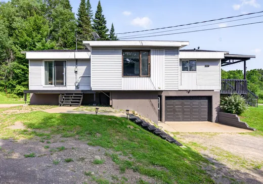 Bungalow à vendre - 411 Rue du Mont-Ferréol, St-Ferreol-les-Neiges, G0A3R0