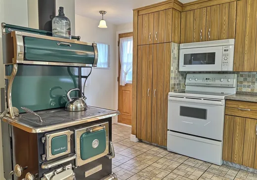 Maison à vendre - 7817 Route du Relais / 2e avenue O., Chesterville, G0P 1J0