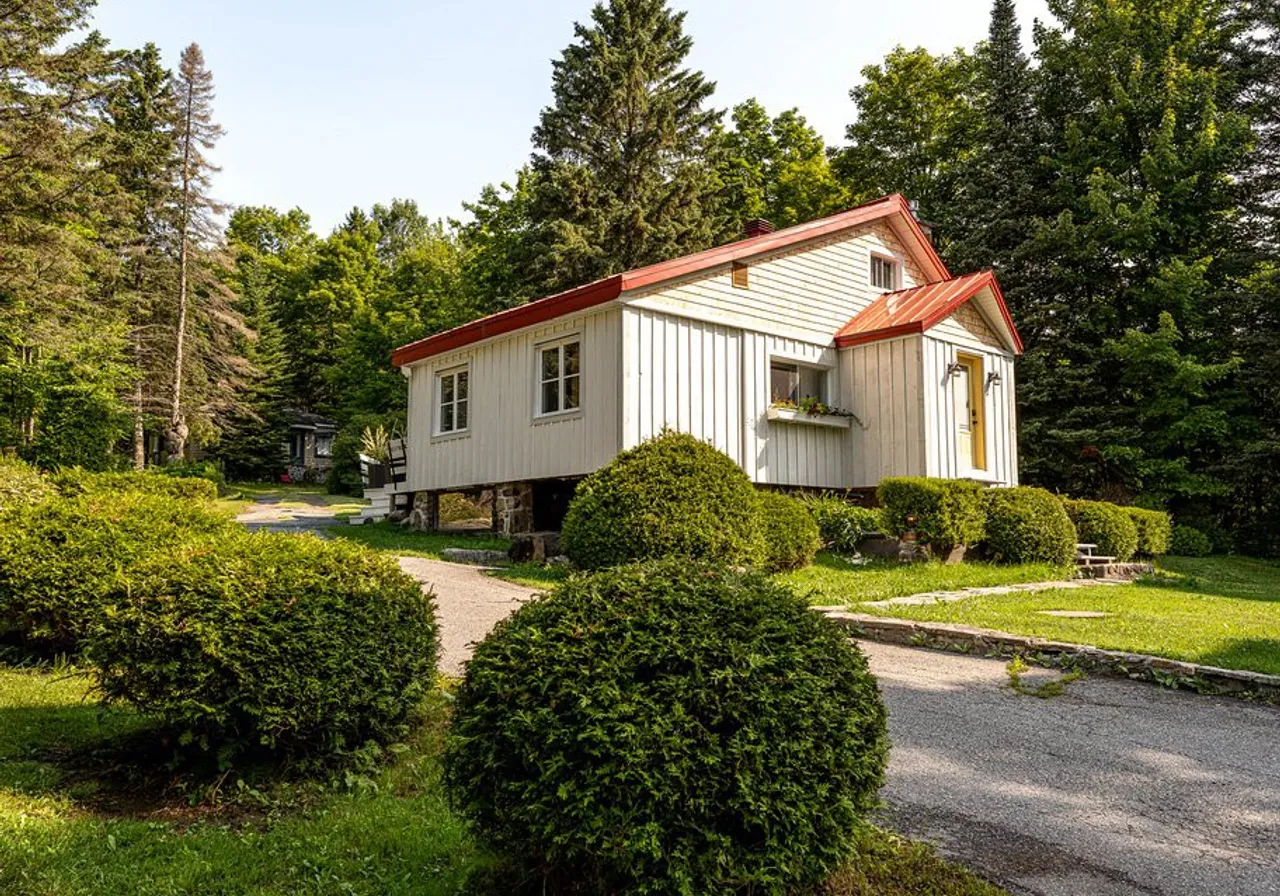 4055-4059 Ch. du Moulin — photo 1
