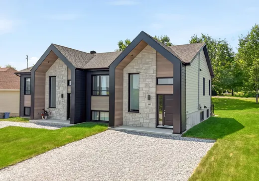Maison à vendre - 2202 Rue des Pluviers, Laval (Sainte-Dorothee), H1N 1N1