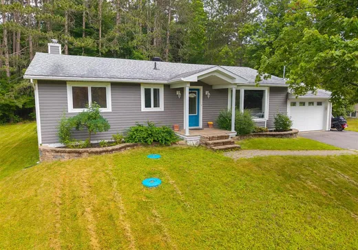 Bungalow à vendre - 3745 Ch. Glenday, Sherbrooke, J1M0C2