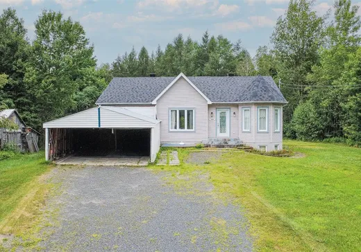 House for sale - 1093 Route 122, St-Cyrille-De-Wendover, J0C 1A0