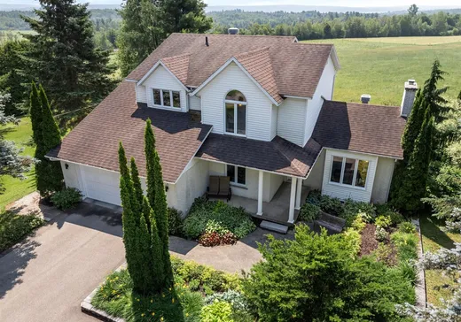 Maison à vendre - 2658 Rue Bernier, Orford, J1X 0R2
