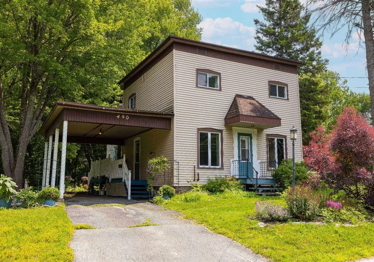 490 Rue Merry S. — photo 1