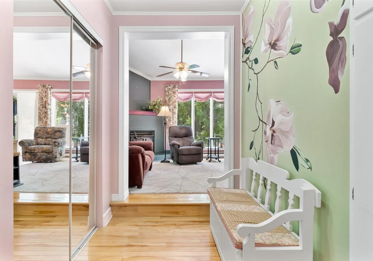 490 Rue Merry S. — photo 3