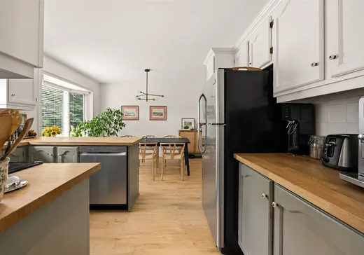Maison à vendre - 40 Av. Carmen, Saint-Sauveur, J0R 1R5