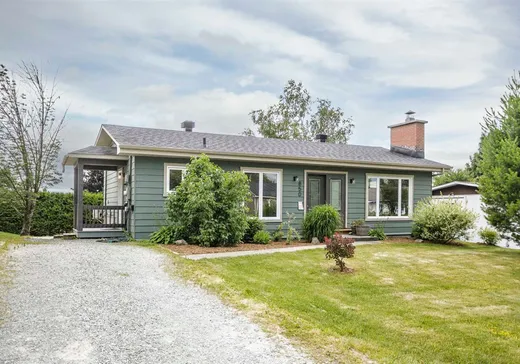 Un étage et demi à vendre - 850 Rue Claude, Magog, J1X5A1