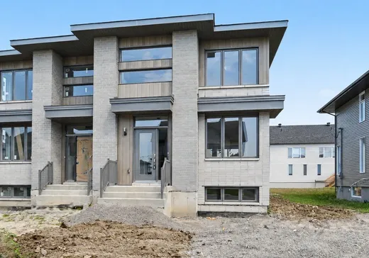 House for sale - 3269 Rue du Riesling, Sainte-Marthe-sur-le-Lac, J0N 1P0