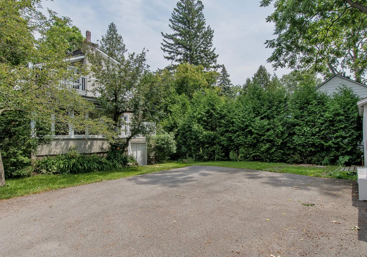 12396 Rue Notre-Dame-des-Anges — photo 2