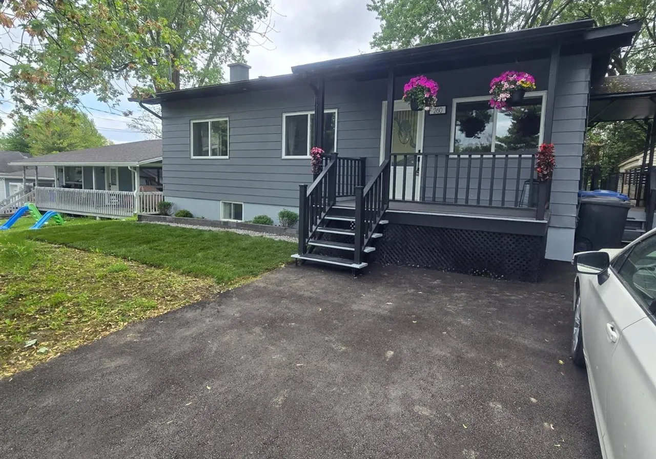260 7e Avenue — photo 2
