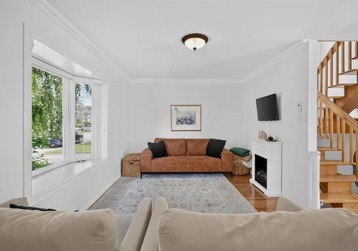 Maison à vendre - 325 Rue St-Louis, Salaberry-de-Valleyfield, J6T 6K6