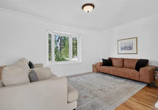 Maison à vendre - 325 Rue St-Louis, Salaberry-de-Valleyfield, J6T 6K6