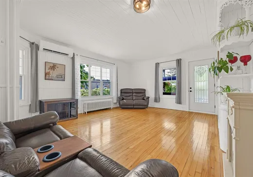 Maison à vendre - 1454 Boul. Jacques-Cartier, Mont-Joli, G5H 2V1
