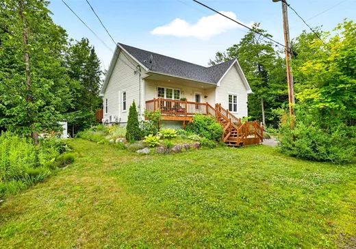 House for sale - 7 146e Avenue, St-Hippolyte, J8A 2J4