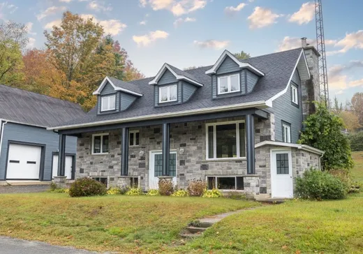 Maison à étages à vendre - 1153 3e Rang, Racine, J0E1Y1