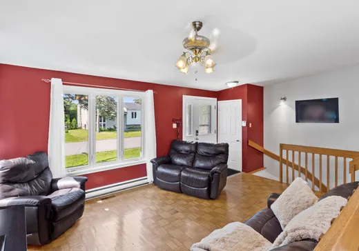 Maison à vendre - 170 Rue Laporte, Lavaltrie, J5T 2P6